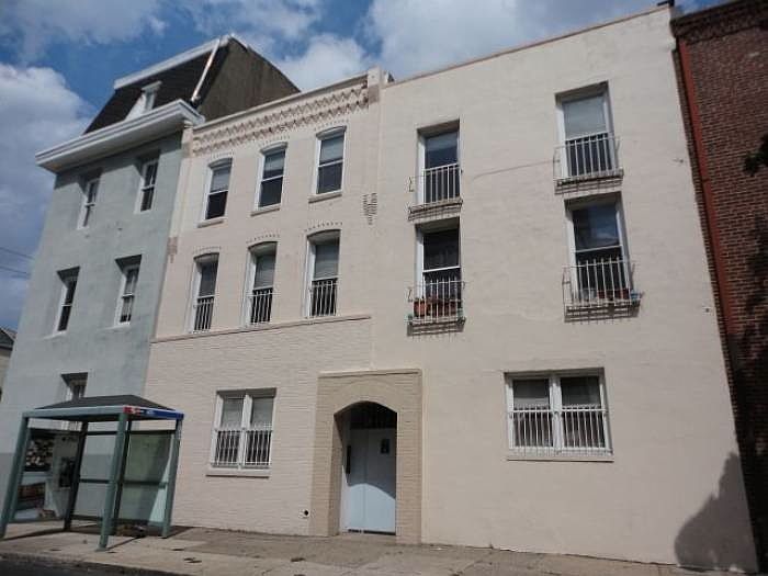 1st image of 1137 Lombard St
