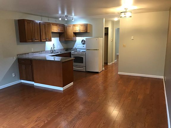 Kitchen and dining room area