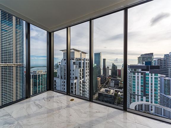 3rd image of 1010 Brickell Avenue #4805