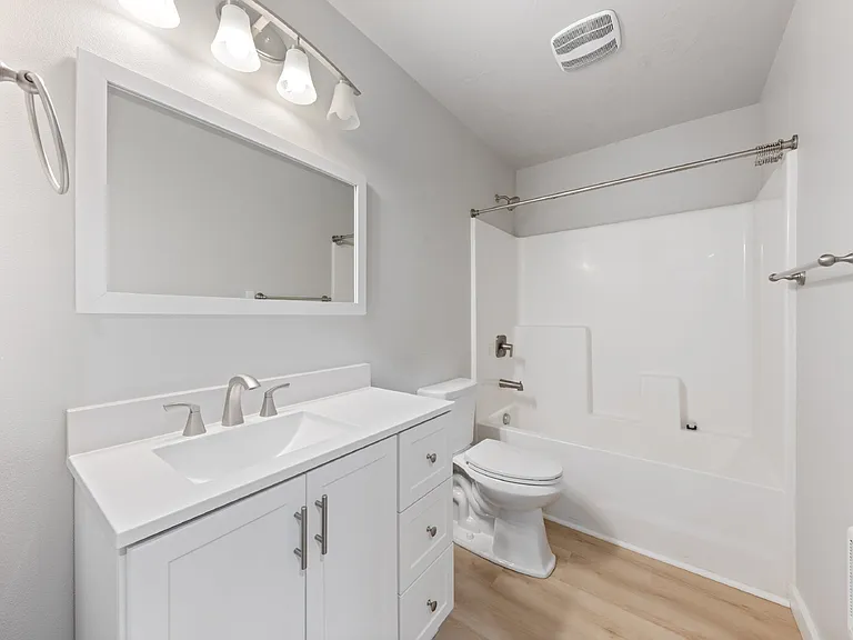 427 SE Inlet Ave — Photo 16