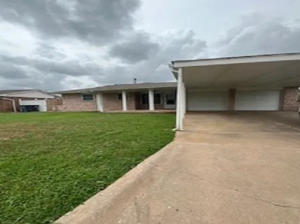 119 NE Dunlop St, Lawton, OK 73507