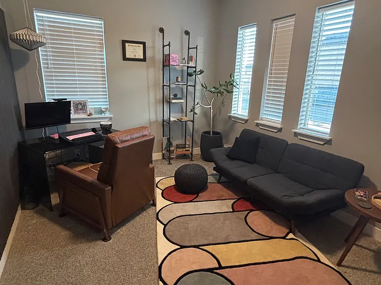 542 W Cedar Dr — Photo 6