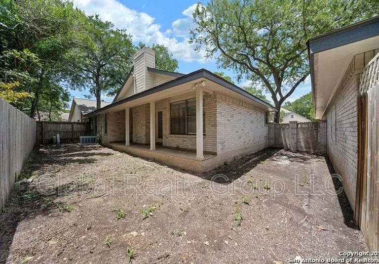 118 Golden Way — Photo 4
