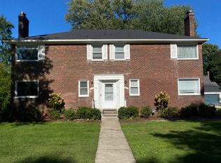850 Harcourt Rd #850, Grosse Pointe, MI 48230