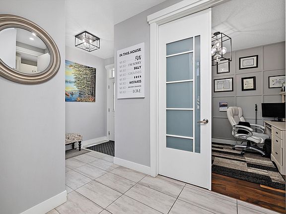 3rd image of 3380 Chickadee Dr NW