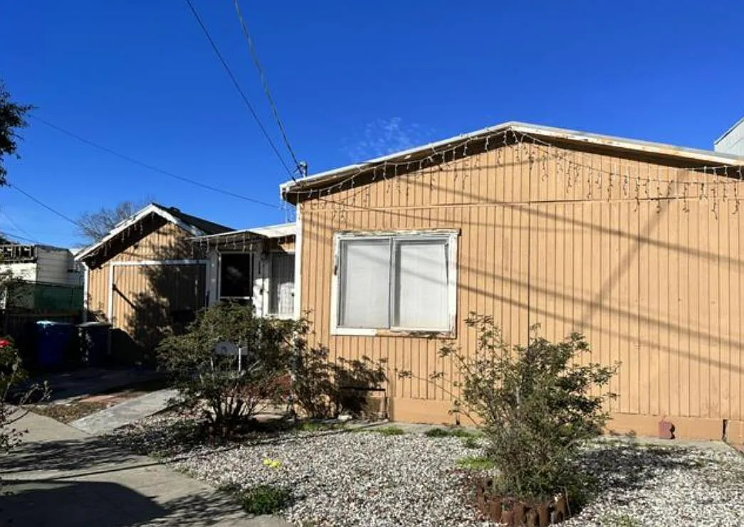 126 Florida Ave photo 1
