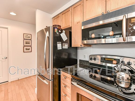 5th image of 2001 15th St N APT 504