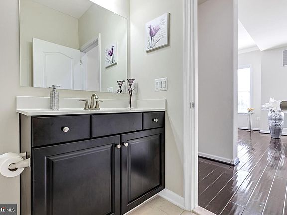 5th image of 7311 Hayfield A Rd