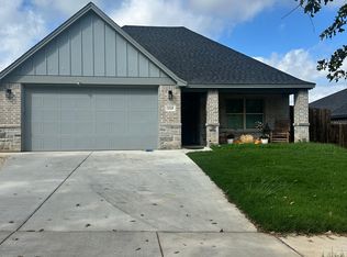 3325 Caddo Trl, Lake Worth, TX 76135