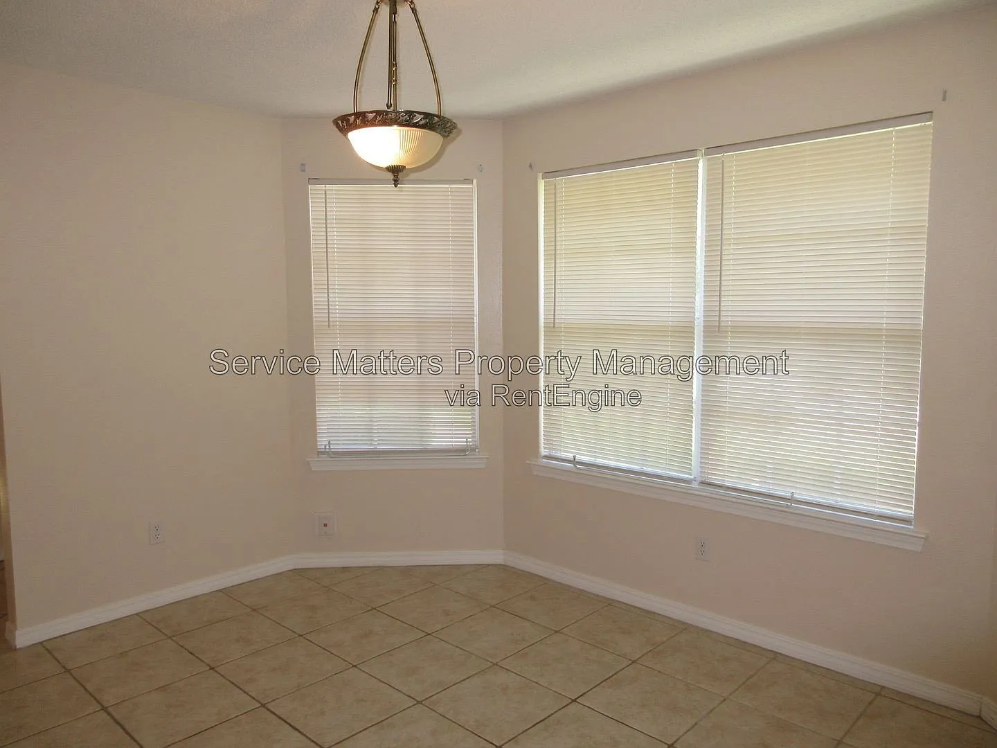 3 bed, 2.0 bath, 1805 sqft, $1,800 — Photo 4