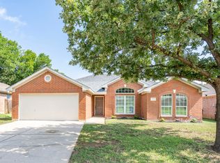 1912 Cancun Dr, Mansfield, TX 76063