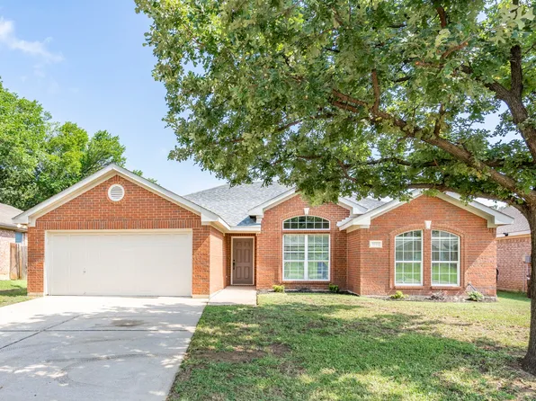 1912 Cancun Dr, Mansfield, TX 76063