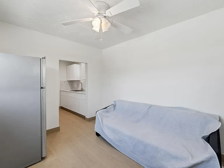 802 Lytle St — Photo 25