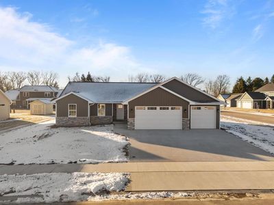 N9041 SOUTHTOWNE DRIVE, Menasha, WI, 54952