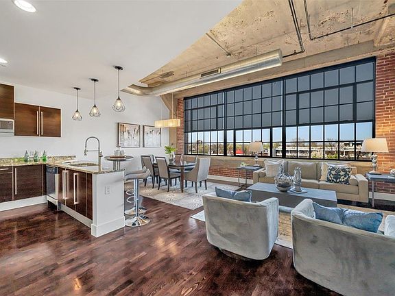 3rd image of 4100 Forest Park Ave #404