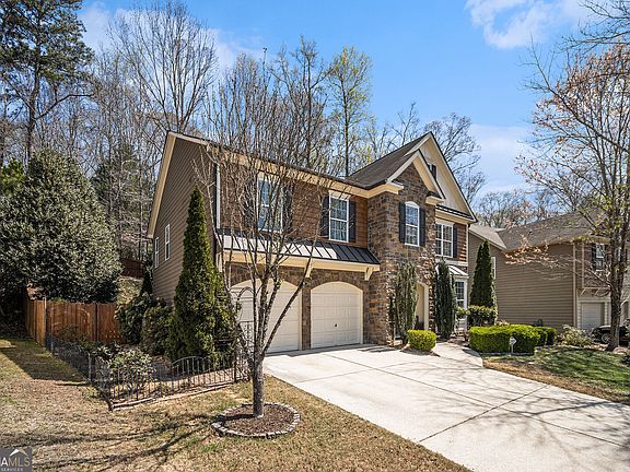 2nd image of 108 Heritage Club Cir