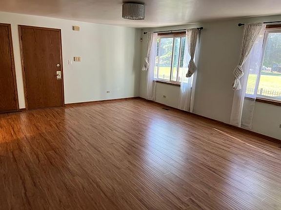 5th image of 2345 W Flournoy St #1E