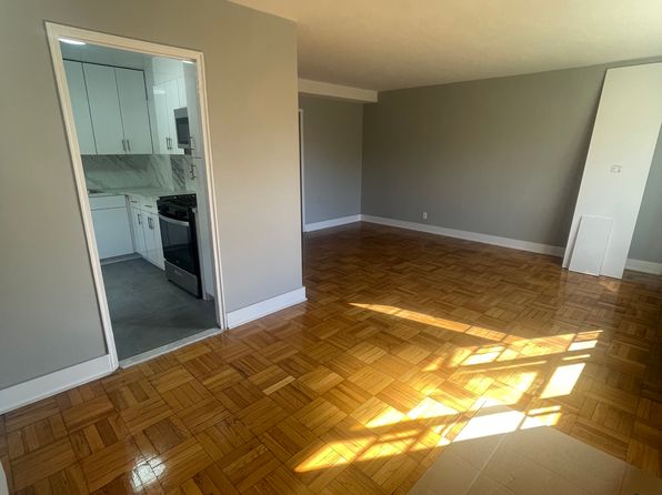 (undisclosed Address)