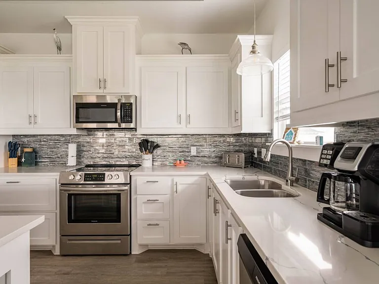 Palm Ridge Dr — Photo 14
