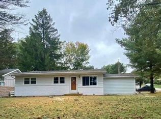 330 Elmwood Ave, Lake Geneva, WI 53147