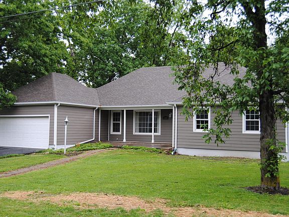 4th image of 1406 Kenwood Dr
