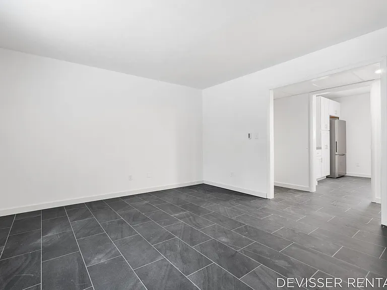 1297 32nd St #D3 — Photo 8
