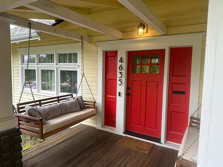 4635 NE Rodney Ave — Photo 2