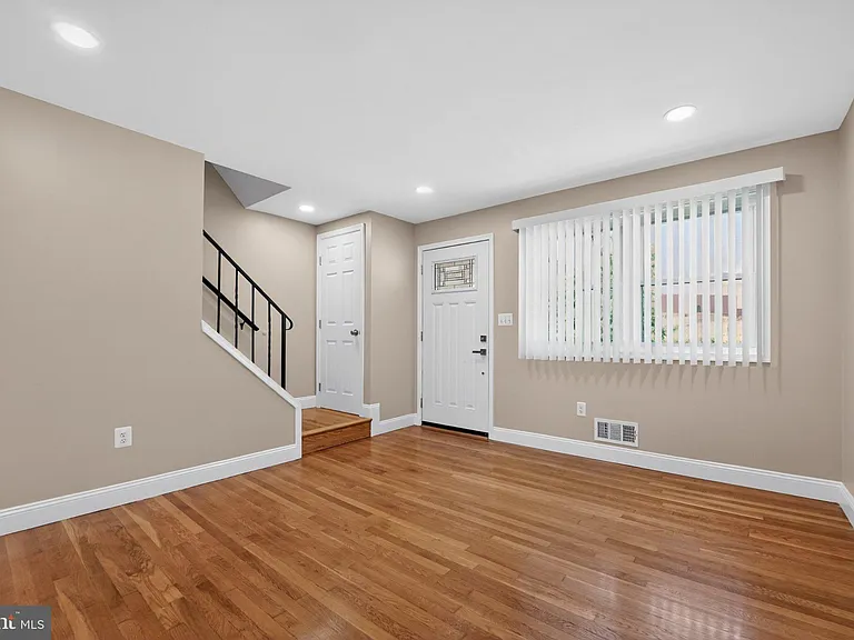 643 S Wickham Rd — Photo 5