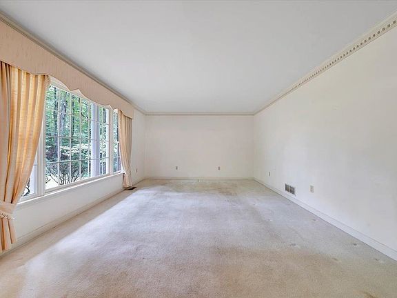5th image of 7289 Woodland Way
