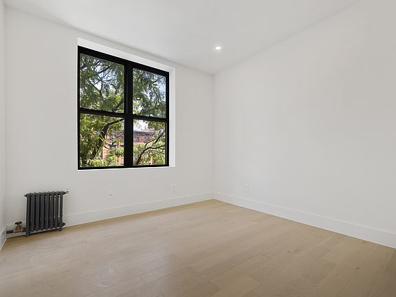 4th image of 301 W 22nd St APT 53