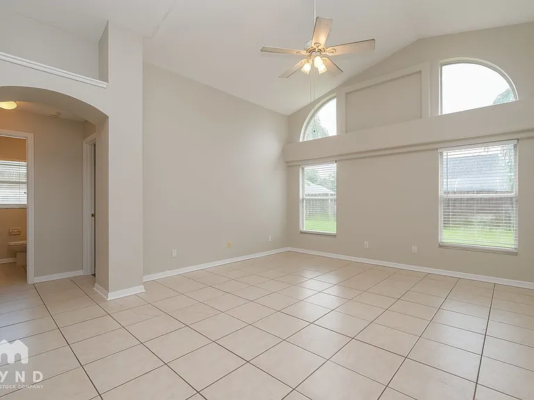 32031 Teague Way — Photo 7