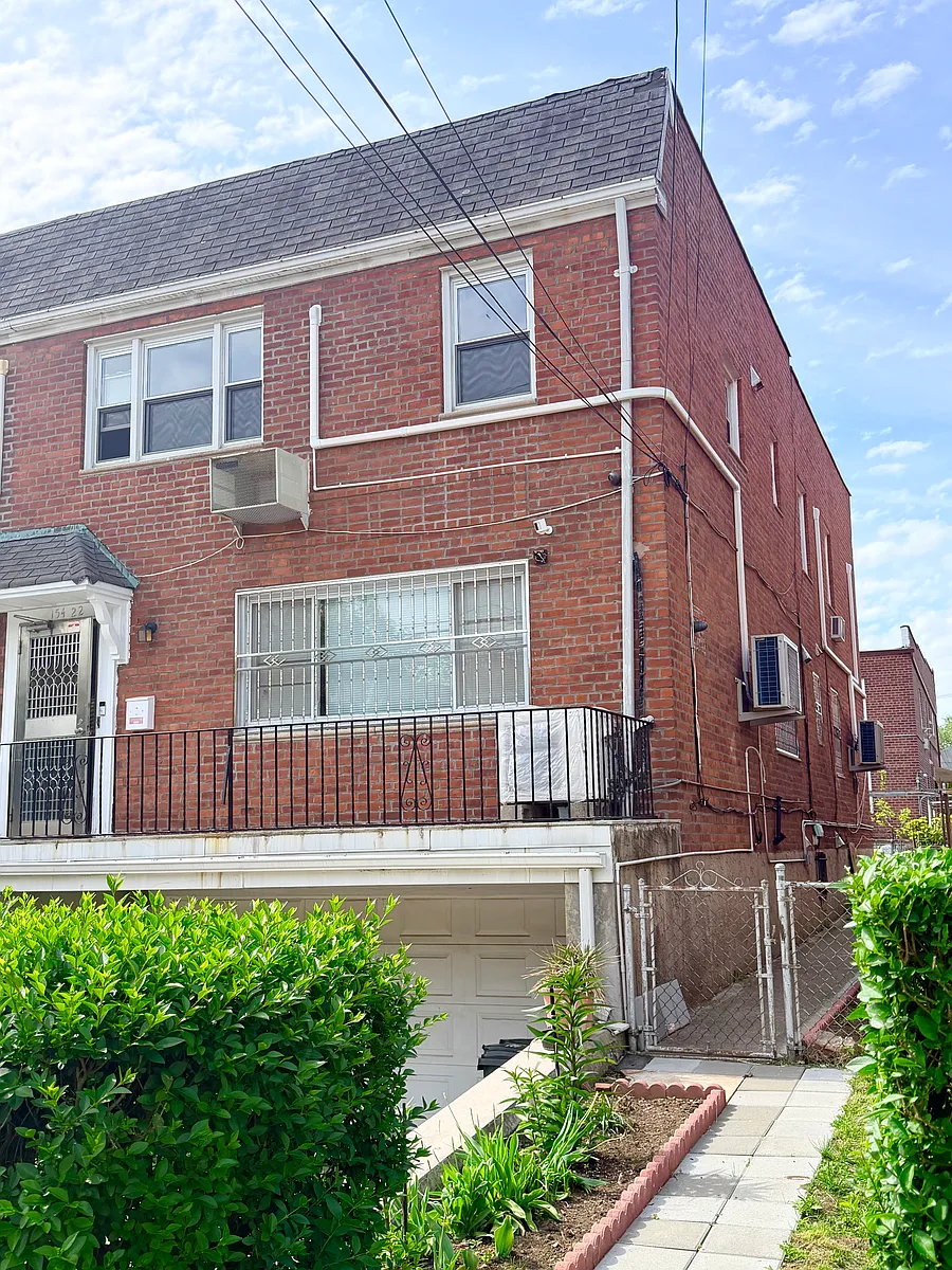 Building Photo - 154-22 19th Ave #2