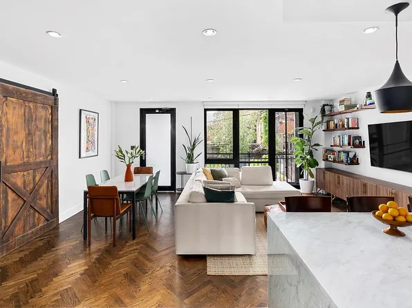 245 Manhattan Ave #2A, Brooklyn, NY 11211