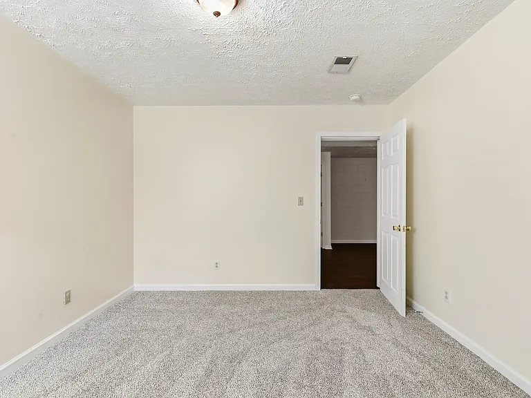 1690 River Bend Rd — Photo 32