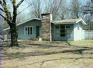 68495 Thomas Rd, White Pigeon, MI 49099