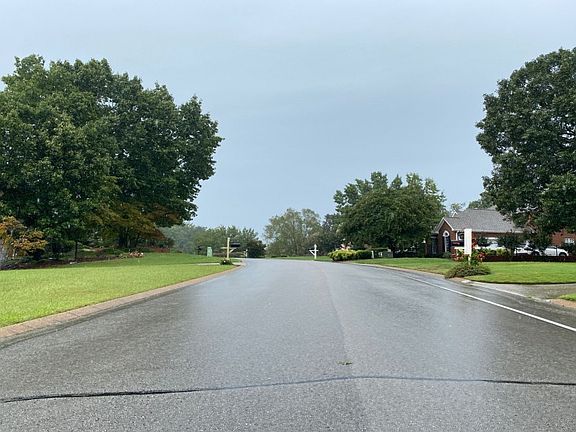 3rd image of 1885 Windstone Dr