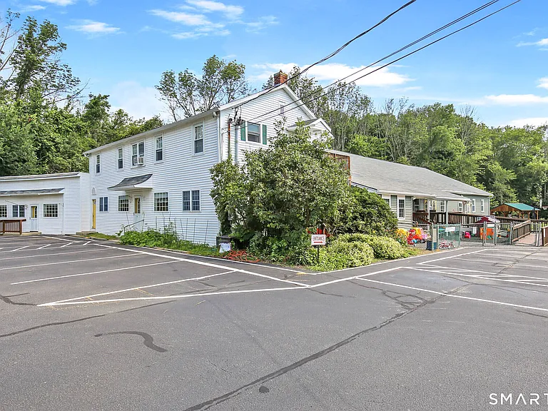 1129 E Route 169 — Photo 3