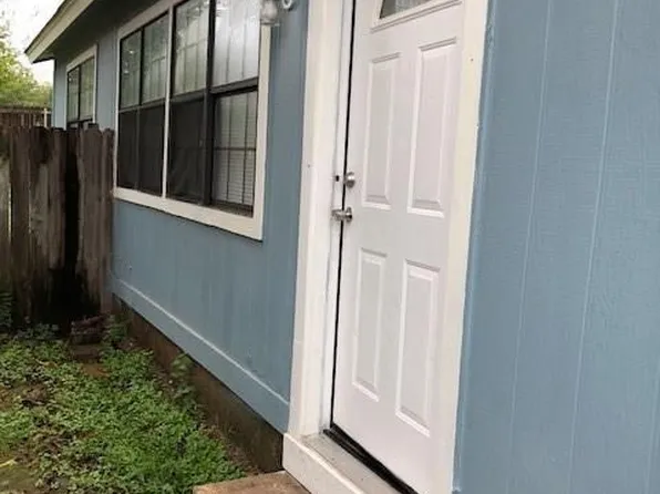 2108 SE Donahue Ln #A, Austin, TX 78744