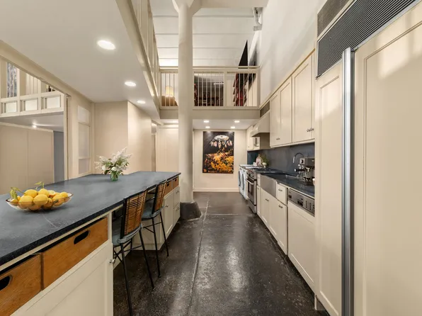 72 Horatio Street image 7 of 14