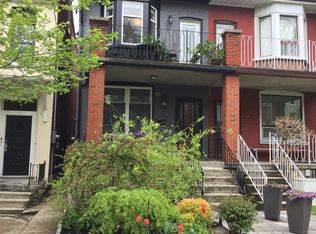 24 Borden St, Toronto, ON M5S 2M9