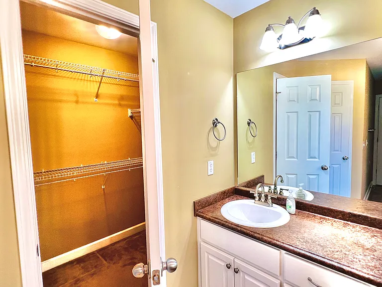 103 Vineyard Dr — Photo 14