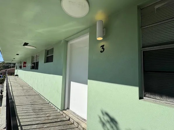 201 NW 77th St APT 3, Miami, FL 33150