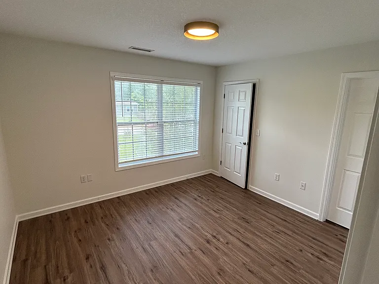 53 Meadow Glen Ct #4 — Photo 12