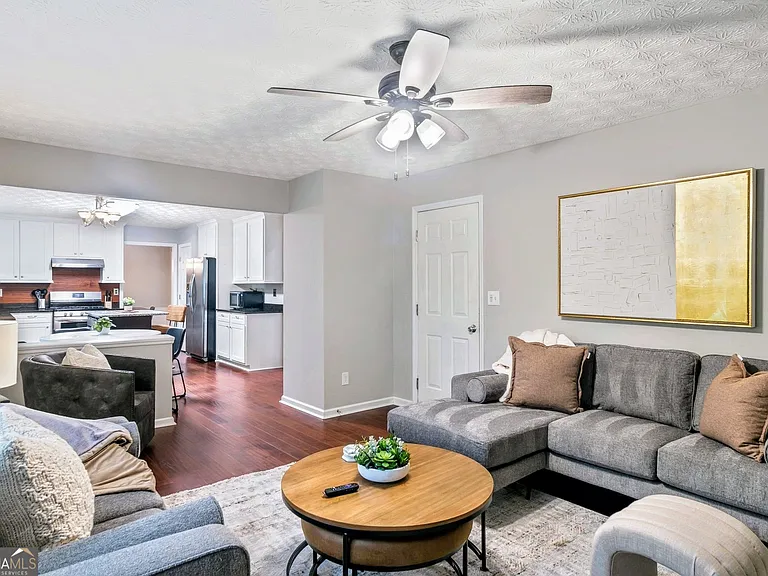 130 Anclote Ct — Photo 3