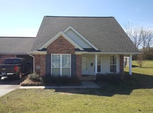 1202 Hickory Ave #B, Mena, AR 71953