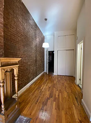 Rented by City Connections Realty | media 15