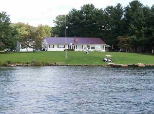 6778 Lake Dr, Radford, VA 24141