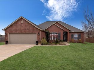 4002 SW Hawthorne Pl, Bentonville, AR 72713