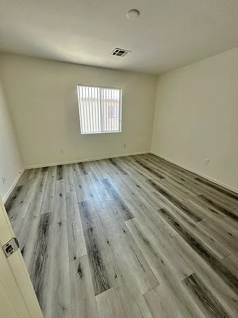 3 bed, 2.5 bath, 1200 sqft, $1,874 — Photo 3