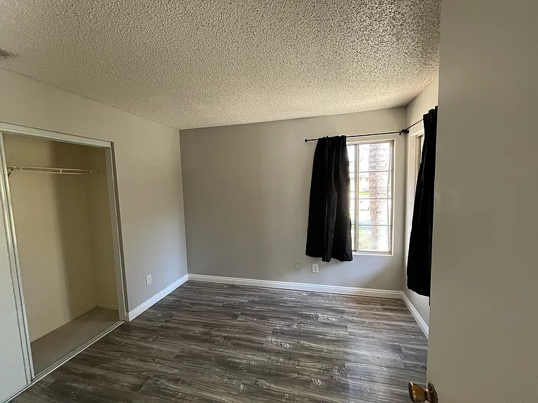877 Award Dr — Photo 9